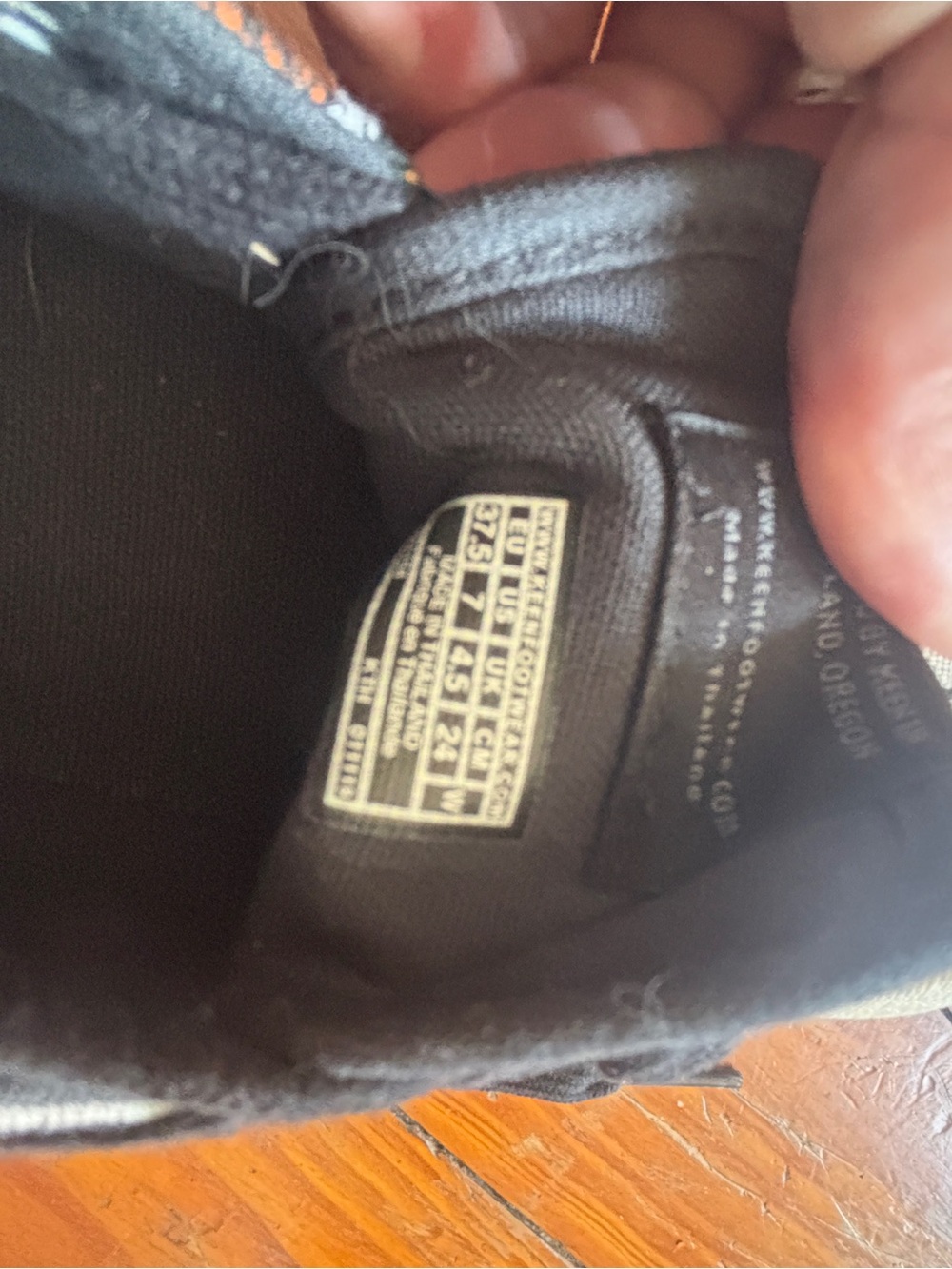 Keen-Elsa-Aztec size 7 sneaker - Picture 5 of 6